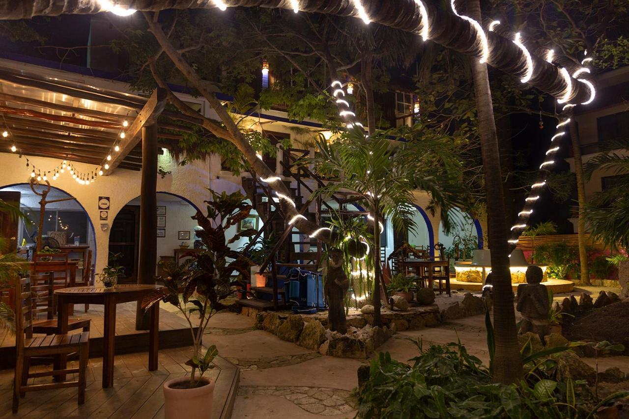 Hotel Amar Inn Puerto Morelos Buitenkant foto